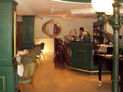 The Crown Hotel Буджибба Экстерьер фото