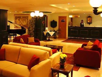 The Crown Hotel Буджибба Экстерьер фото